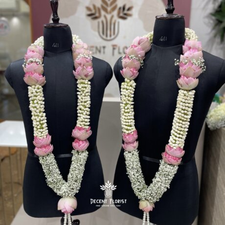Lotus, Tagar & Baby’s Breath Wedding Garland