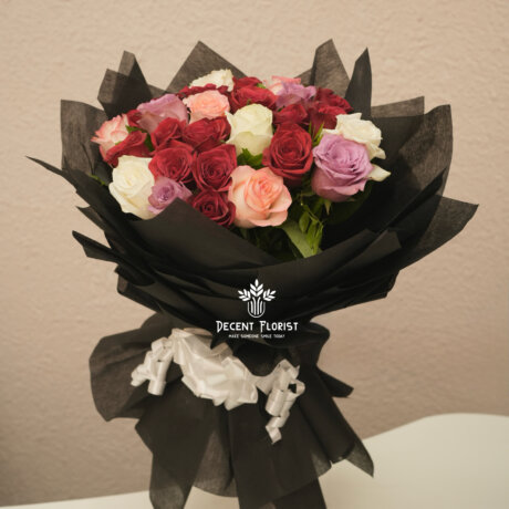 30 Mix Roses Black Paper